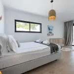 Sunrise Villa *
